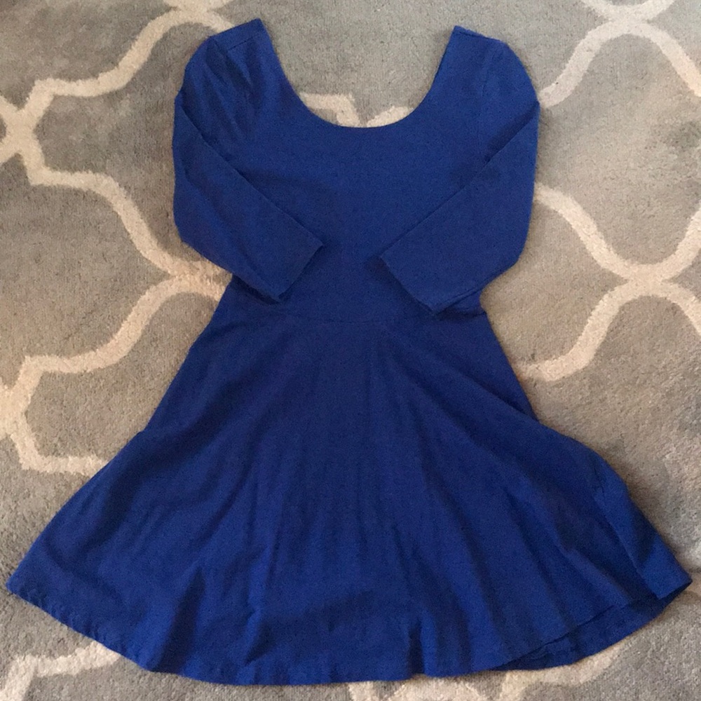 Scoop neck cotton dress